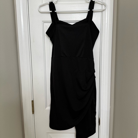Dresses & Skirts - Women’s Little Black Dress Medium Off the Shoulder Mini Asymmetrical Zipper Date